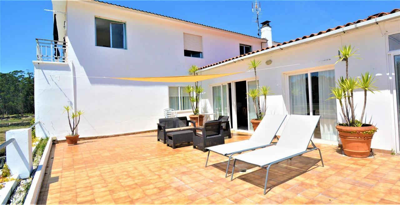Piso De Playa Con Terraza En El Centro De Vilanova Villanueva De Arosa Exterior photo